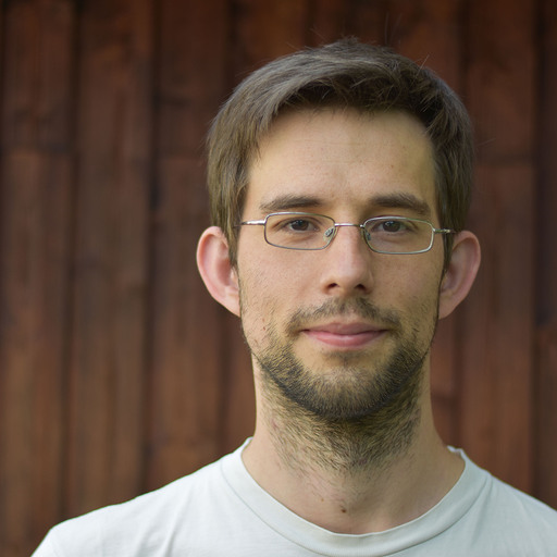 Steffen Hausmann headshot
